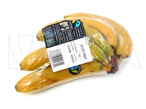 Bananes sans barquette emballées sur une enveloppeuse flow pack (hffs) avec film rétractable