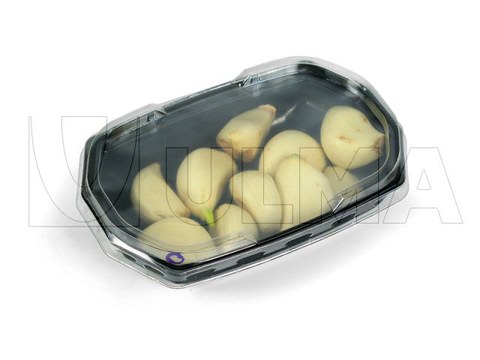 Peeled garlic packaging in tray with lid