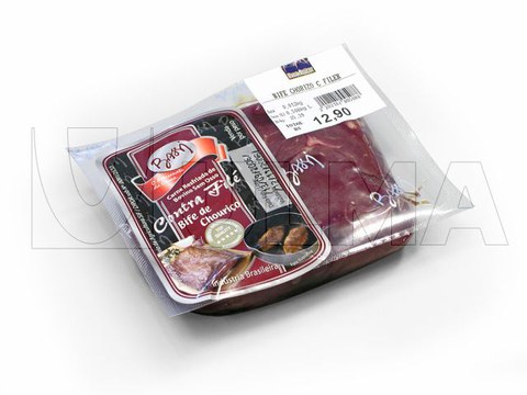 Emballage de viande fraîche sous vide en thermoformage.