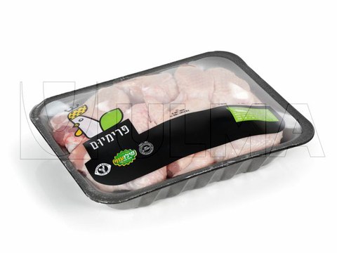 Conditionnement de morceaux de poulet en barquette operculée avec film rétractable