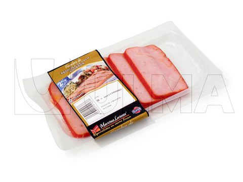 Conditionnement de poitrines de dinde marinées en thermoformage skin