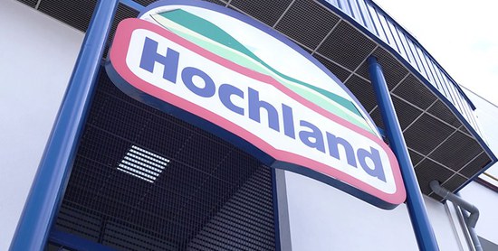 Hochland choisit ULMA Packaging pour ajouter une ligne d'emballage compacte et à haute cadence pour conditionner du fromage râpé et en poudre